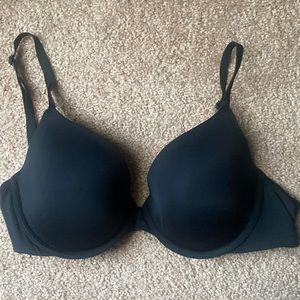 Victoria’s Secret Tshirt Bra Lightly Lined Demi